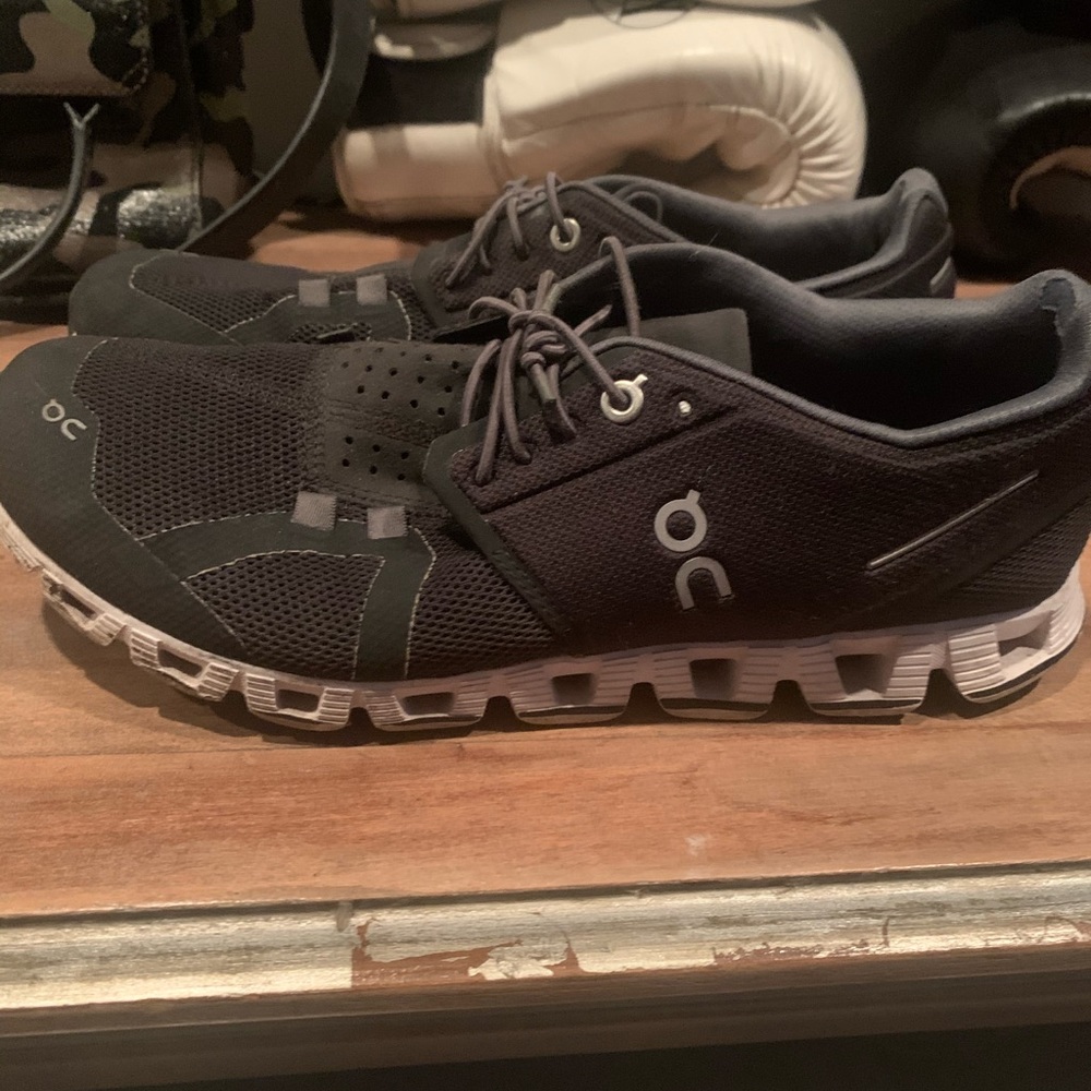 On Cloud sneakers